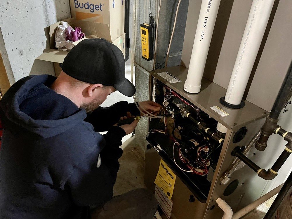 Furnaces & heat pumps